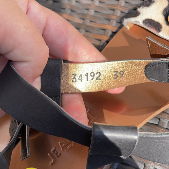 Shoes with Green Stones Size 9 - Picture 8 of 16